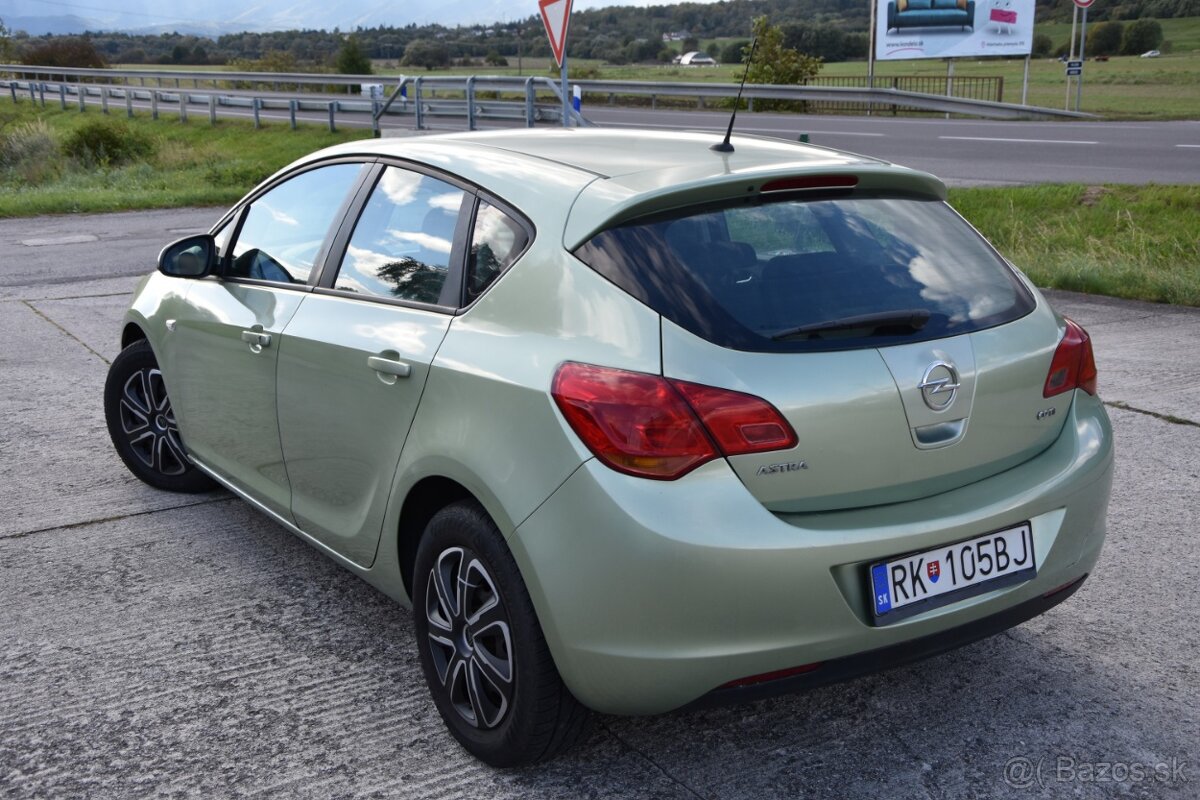 Opel Astra Classic III 1.7 CDTi 110k - 6