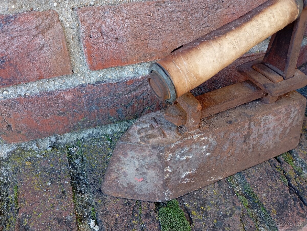 Predám staré žehličky - 6