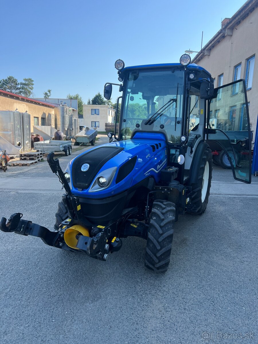 TRAKTOR NEW HOLLAND T4.100N - 6