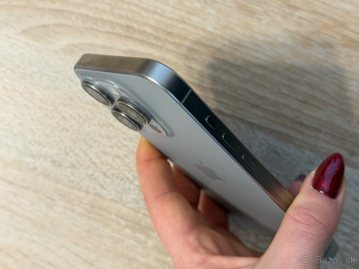 Apple iPhone 15 Pro 256GB prírodný titán - 6