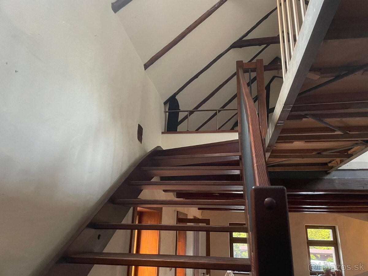 Masívne drevené schody - 6
