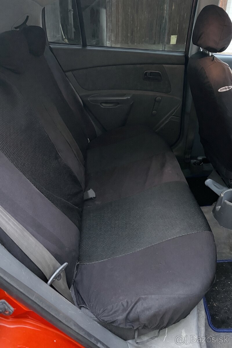 KIA Rio 1.4 benzín - 6