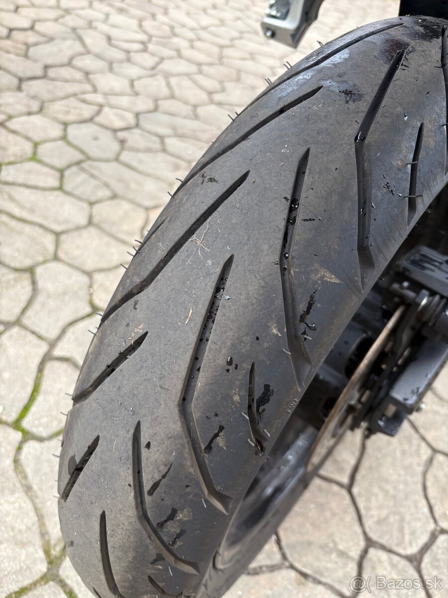 Yamaha YZF R125 - 6