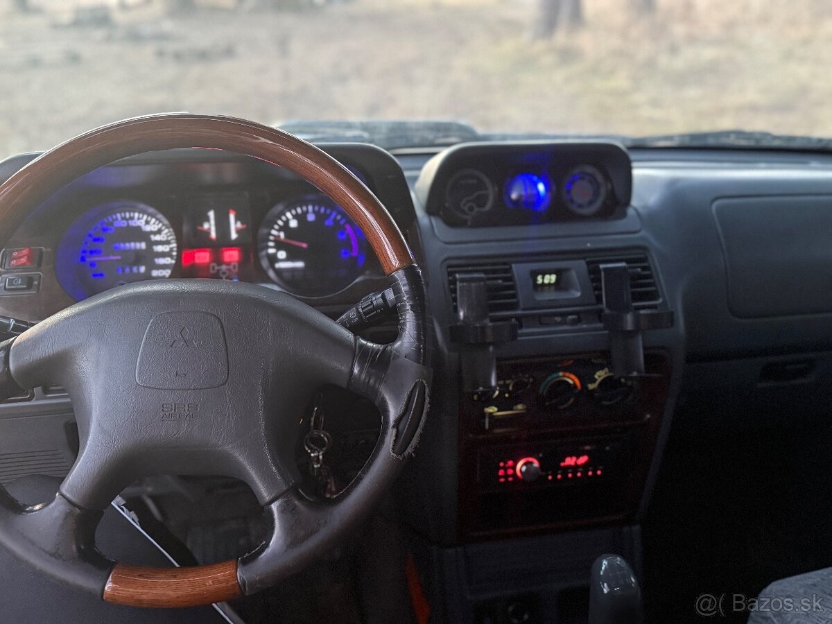Mitsubishi Pajero 2 - 6