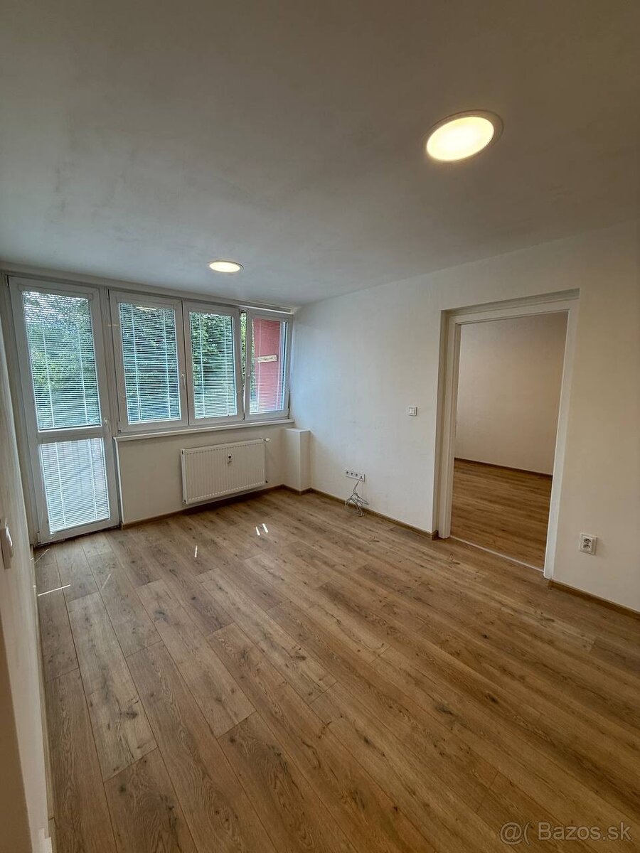 na predaj krásny 3 izbový byt Handlová - 6