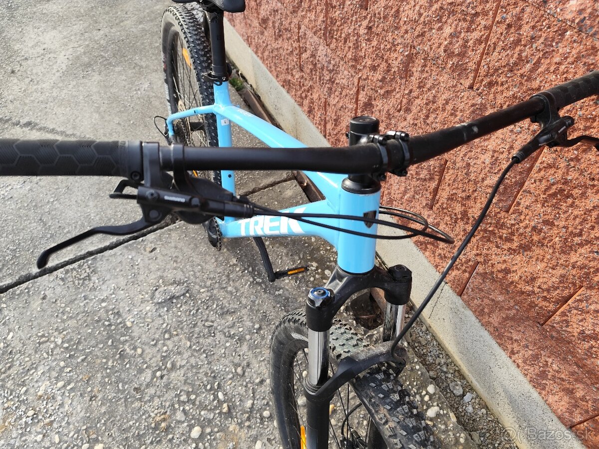 Predám bicykel Trek Marlin 7 - 6