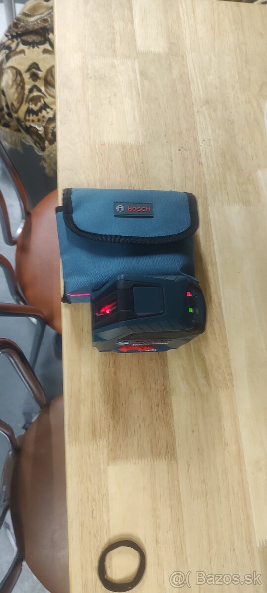 Predám 2x akú skrutkovač Bosch profi a laser - 6