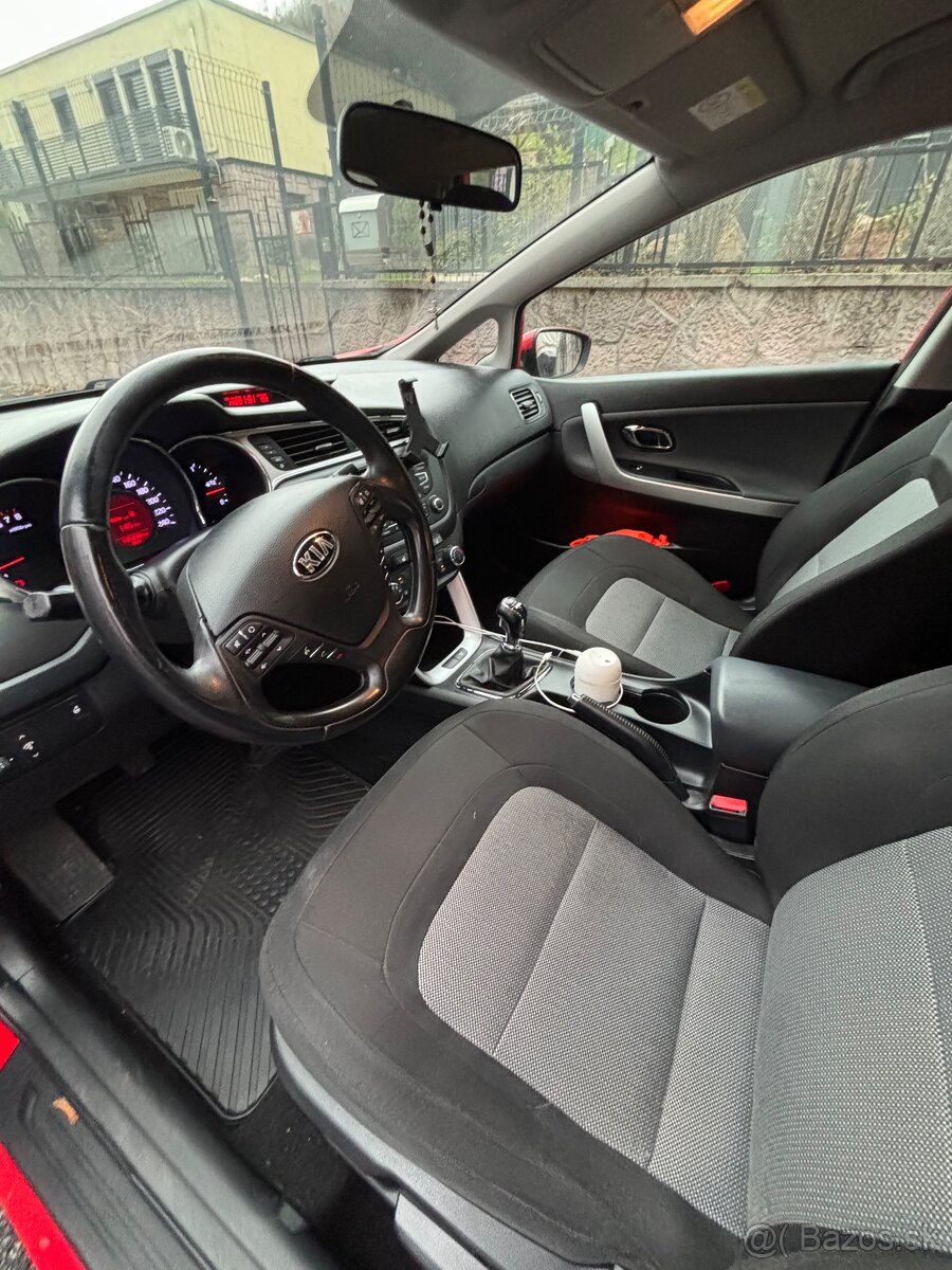 Predám KIA Ceed - 6