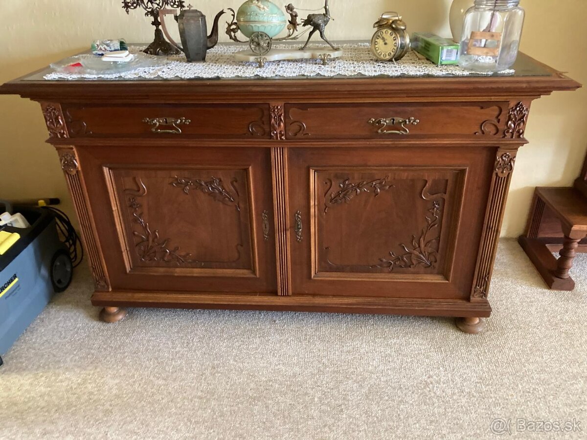 Starožitný nábytok - 6