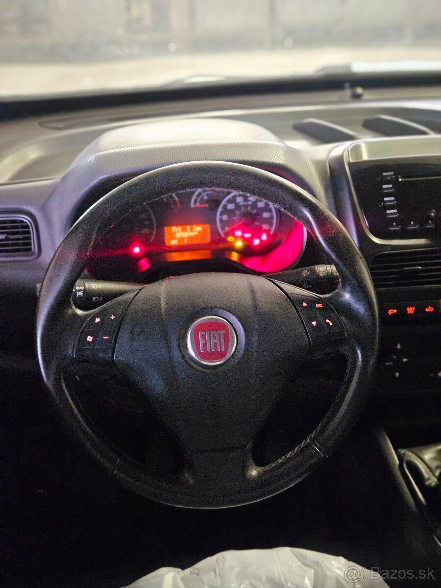 Fiat Doblo1,3diesel Multijet 66kw/90Hp s poškodeným motorom. - 6
