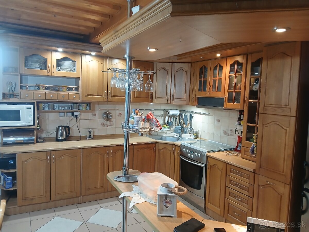 Kuchynská linka - 6