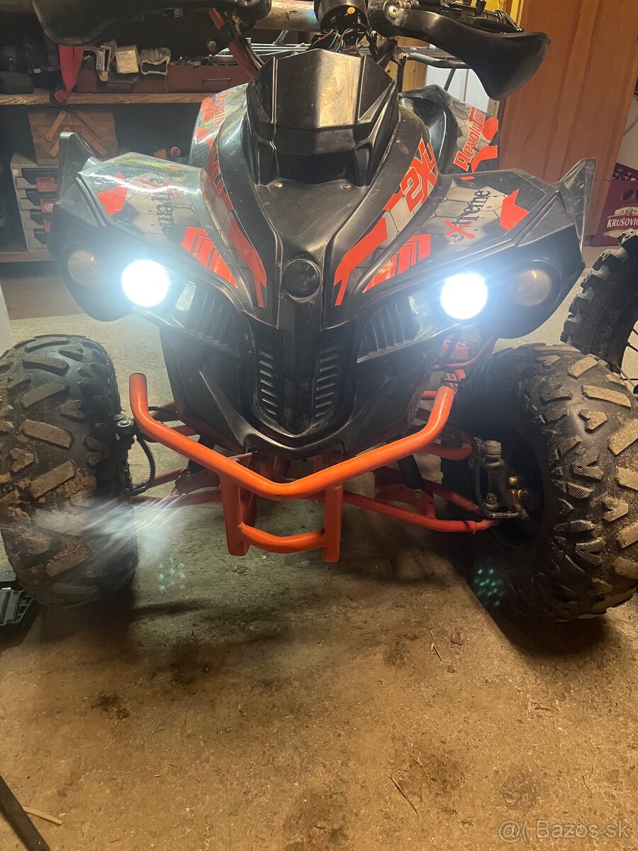 Revolution 125 ccm - 6