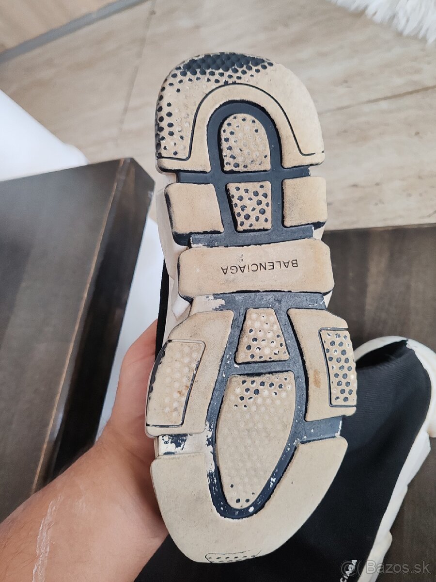 Balenciaga - 6