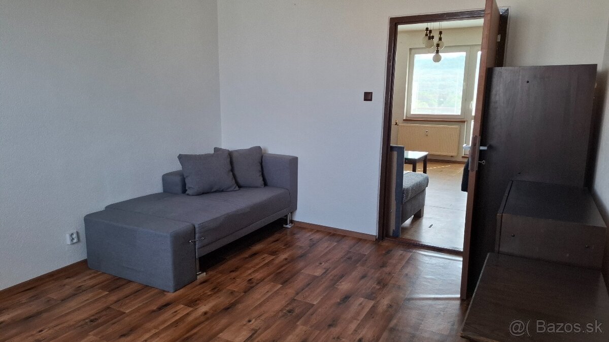 Predám 3-izbový byt - Komenského - 6