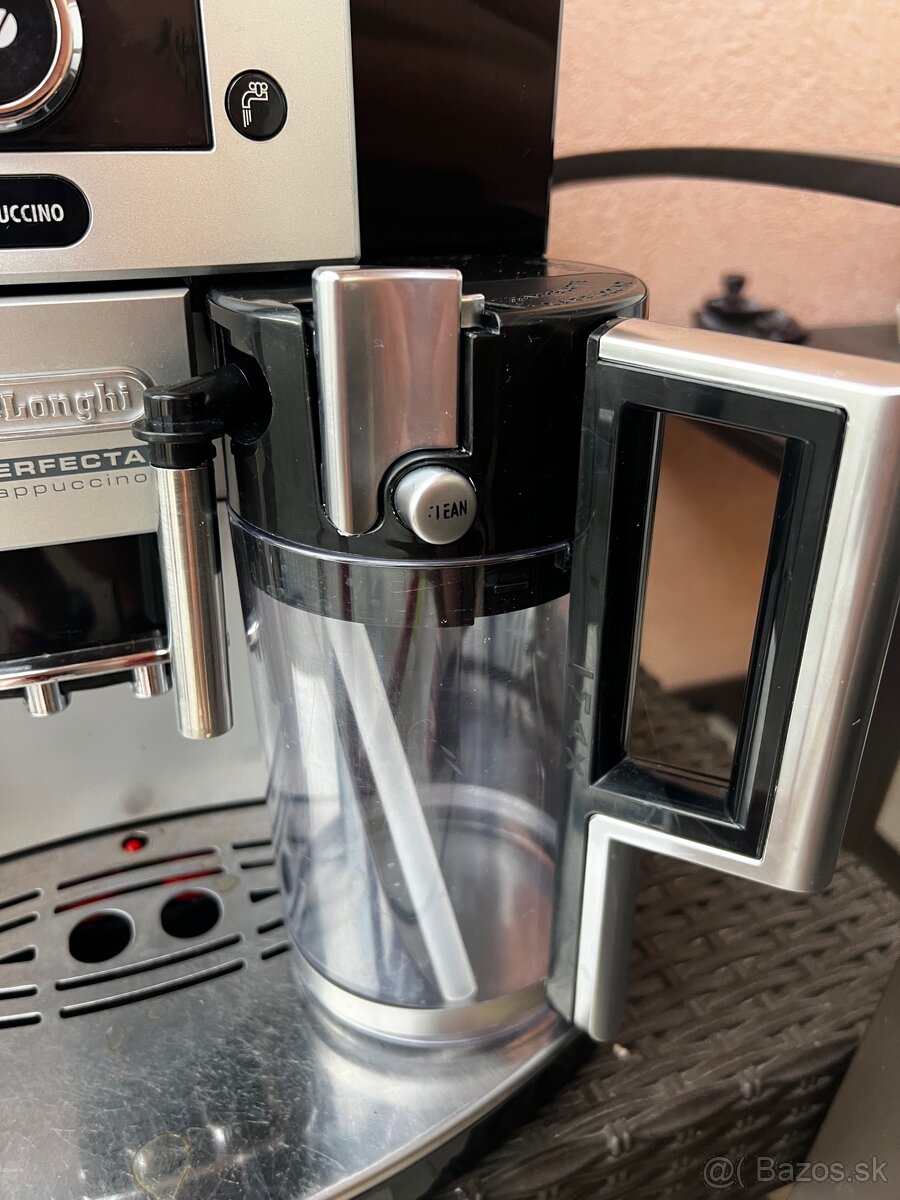 Kávovar Delonghi Perfecta - ESAM 5500 - 6