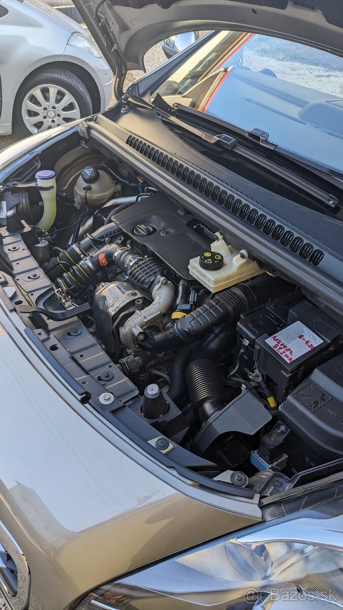 Predám Peugeot 3008 1.6hdi automat - 6