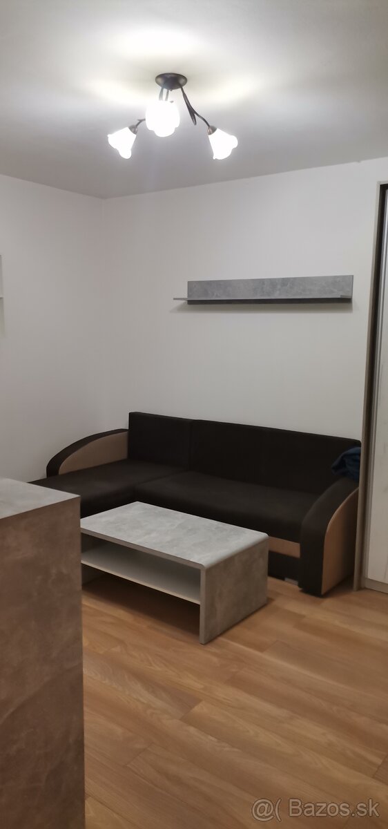 Používaný gauc - 6