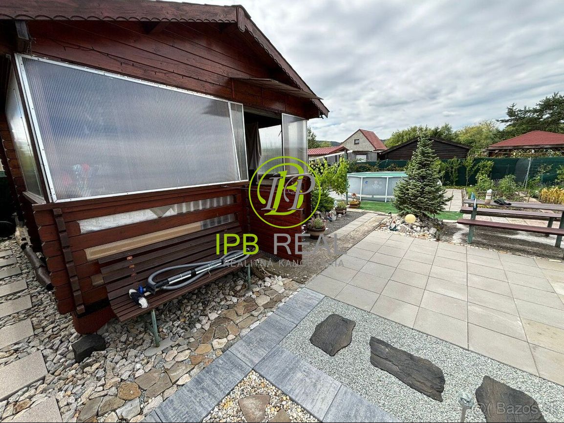 Upravená záhrada s chatou na Žabom majeri - 6