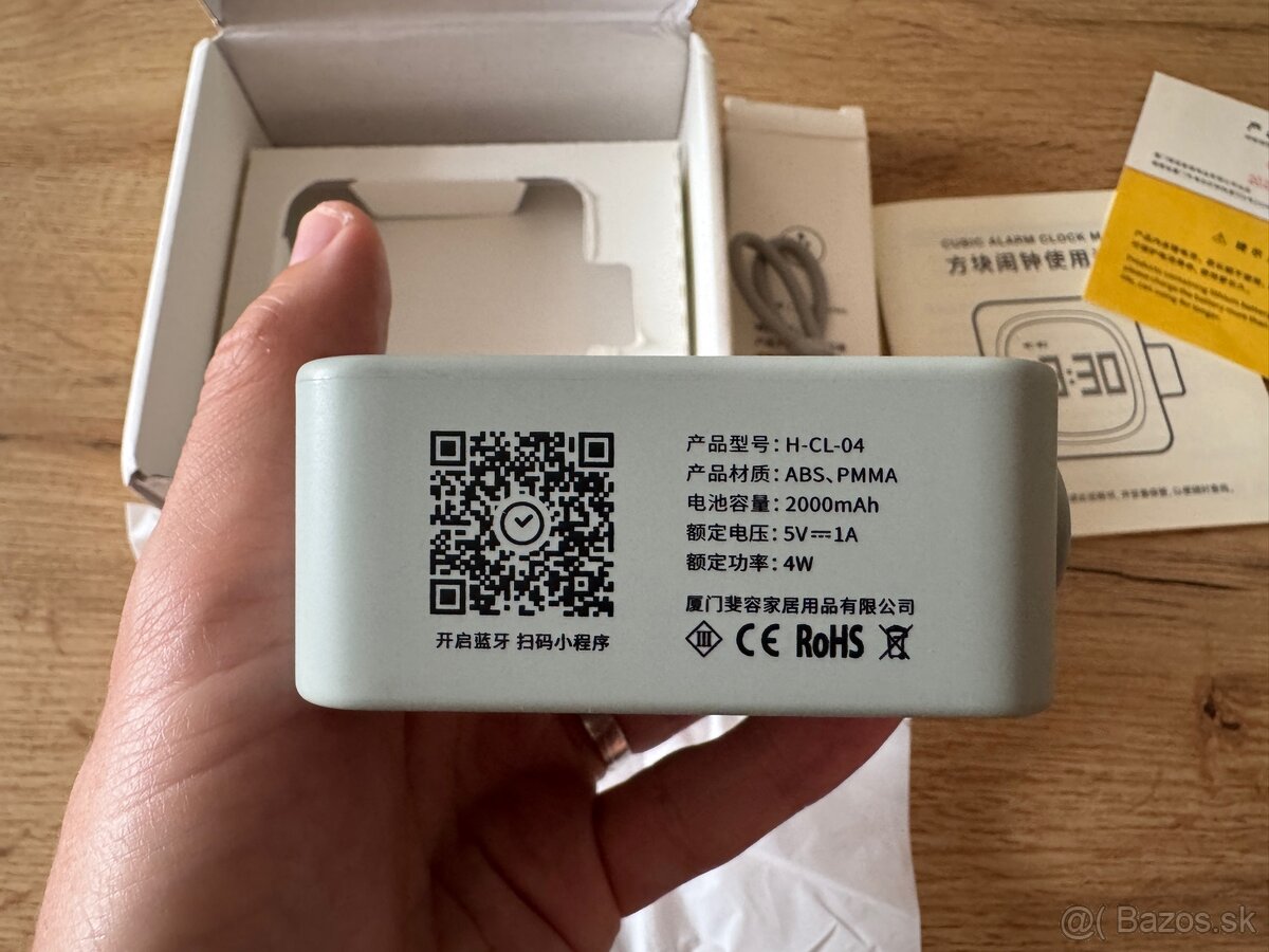 Dizajnový bluetooth budík s podsvietením - 6