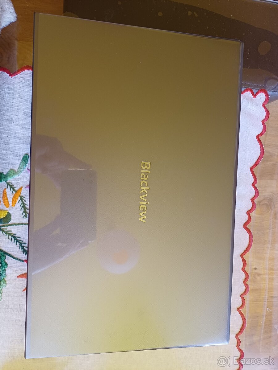 Predám čistonový notebook Blackview - 6