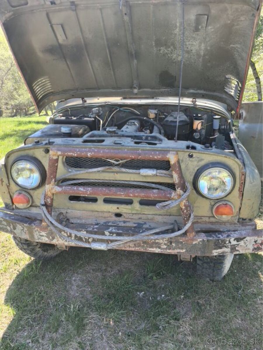 UAZ 469 - 6