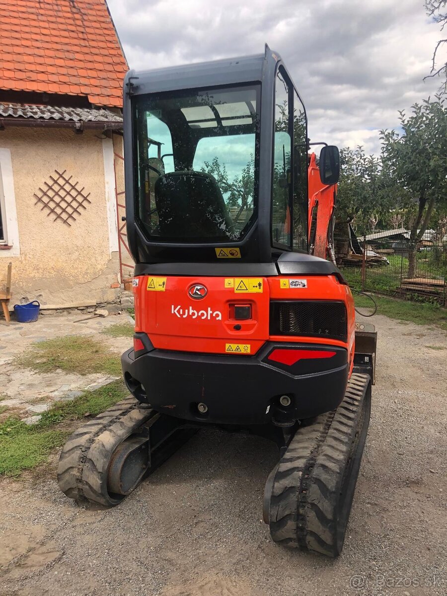 Pásový bagr Kubota U27 - 4 - 6