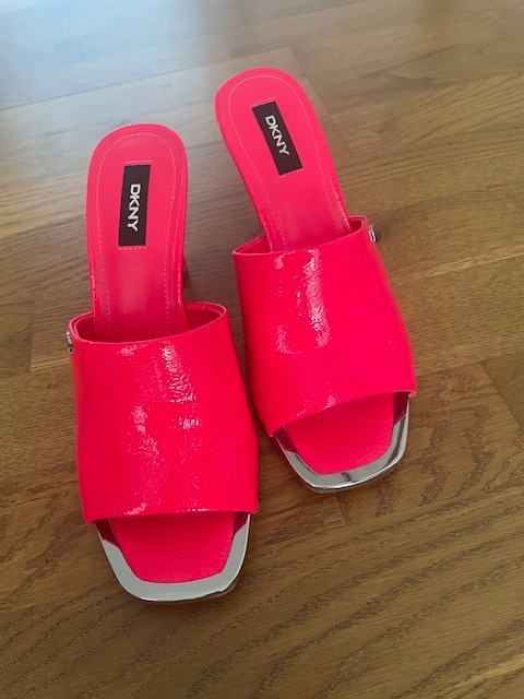 DKNY Šlapky nové - - 6