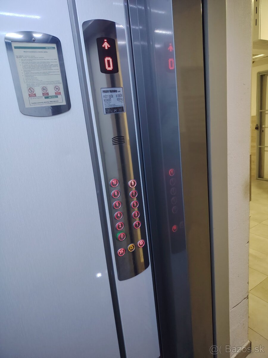 Predáme veľký 4 izbový byt ul Výstavby - 6