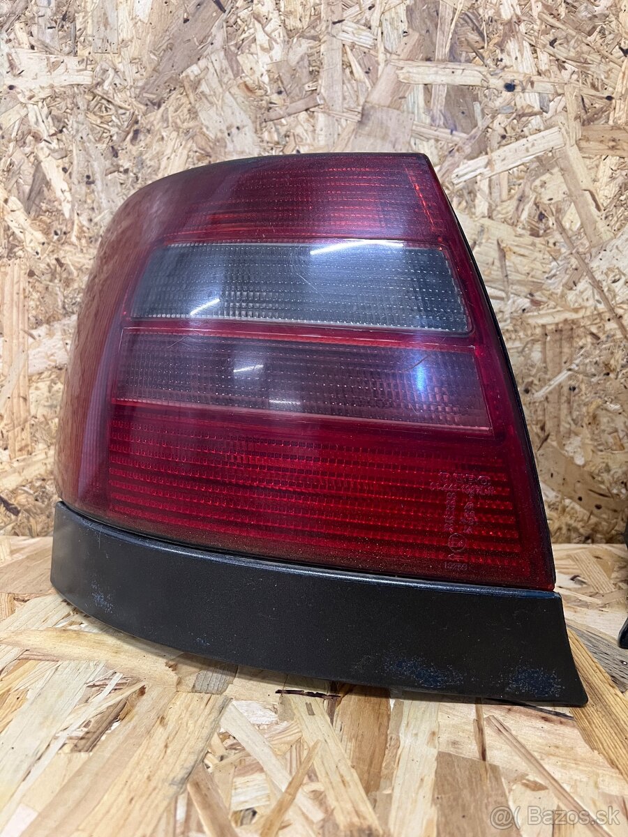 Predám diely z Audi A4 B5 Sedan - 6