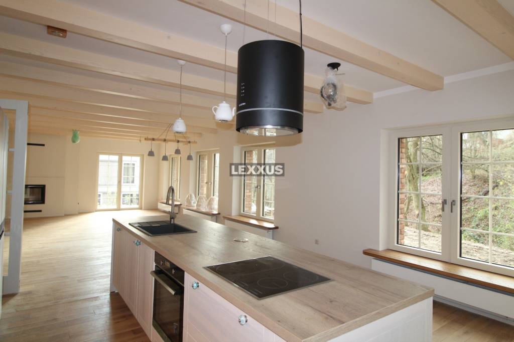 | DOM V ANGLICKOM ŠTÝLE 6 izb. KOLIBA - Vtáčie údolie - 6