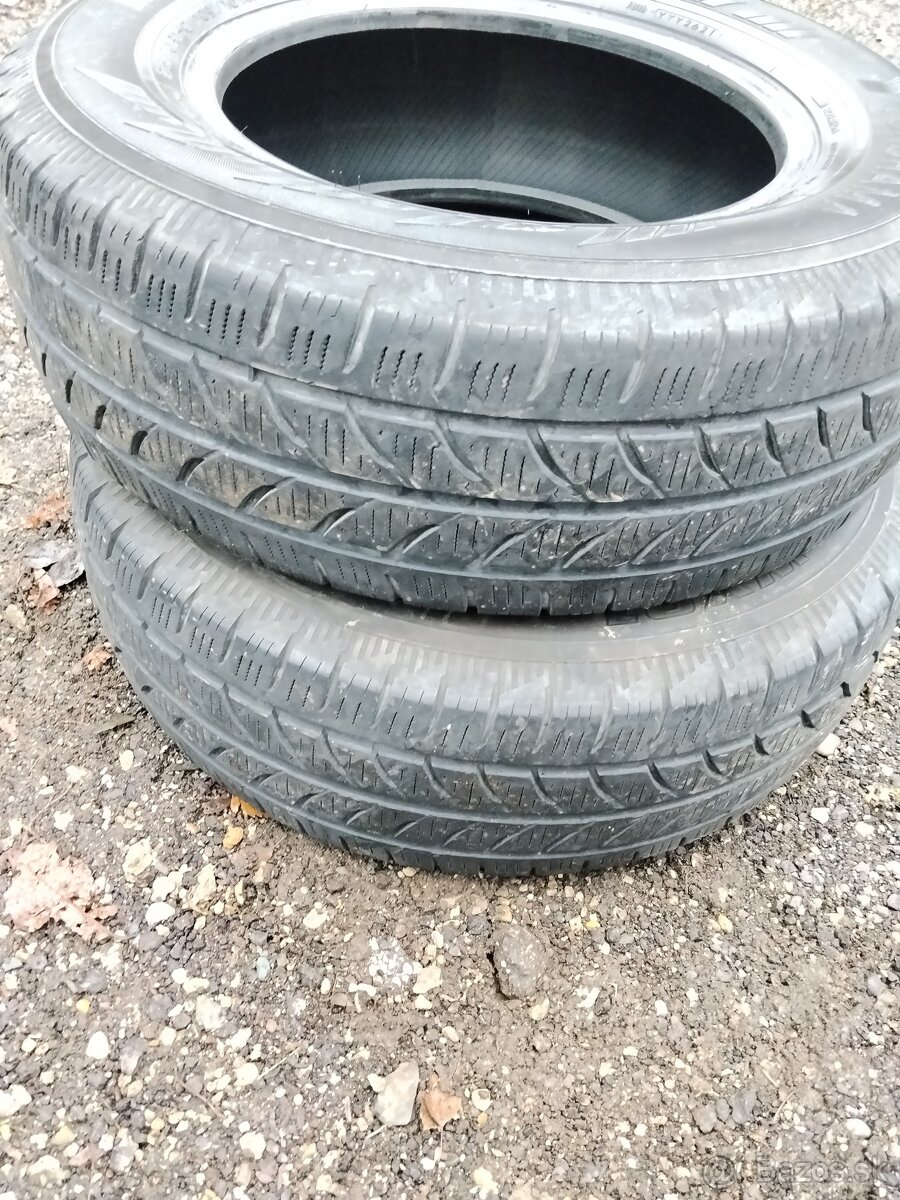 Zimne dodavkové zatazove YOKOHAMA 215/70 R15C, 2ks - 6