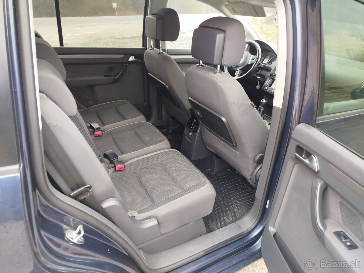 Volkswagen Touran - 6