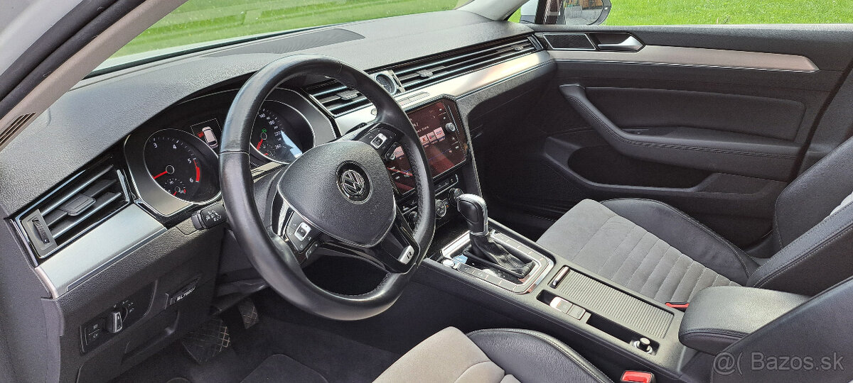Volkswagen Passat Variant 2.0 TDI BMT R-Line Highline - 6