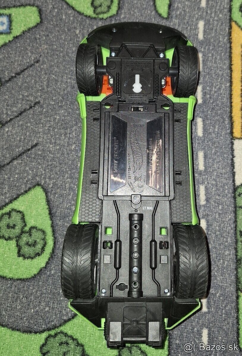 Auto na diaľkové ovládanie, jeep, pásové - 6