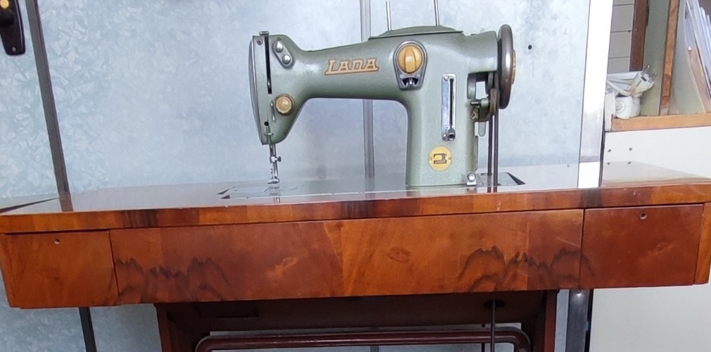 Šijací stroj Lada 223 - 6