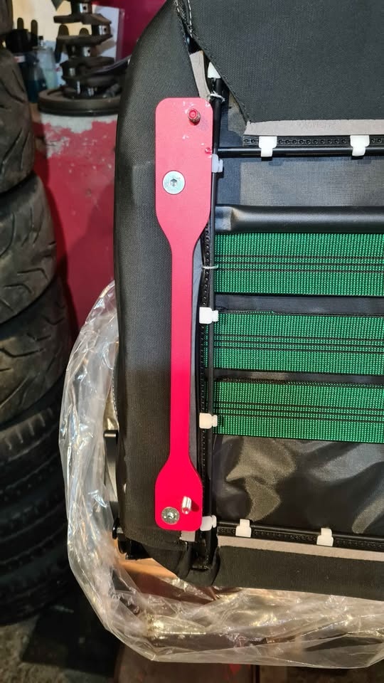 Mazda MX-5 drziaky sedacky Sparco - 6