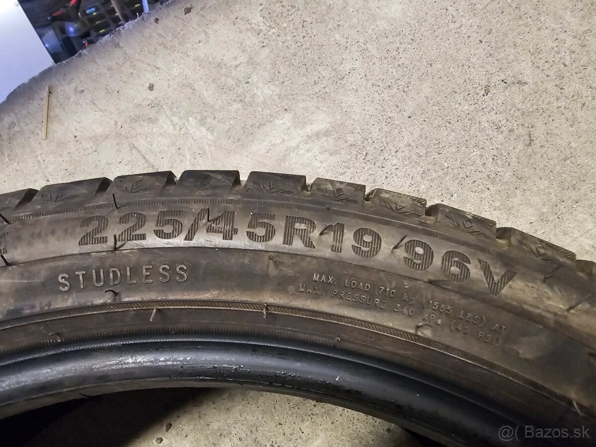 225/45 R19 96V - 6