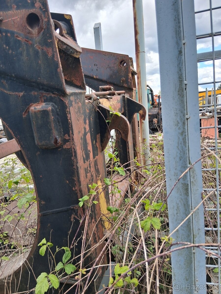 Kliešte na drevo na čelný nakladač - 6