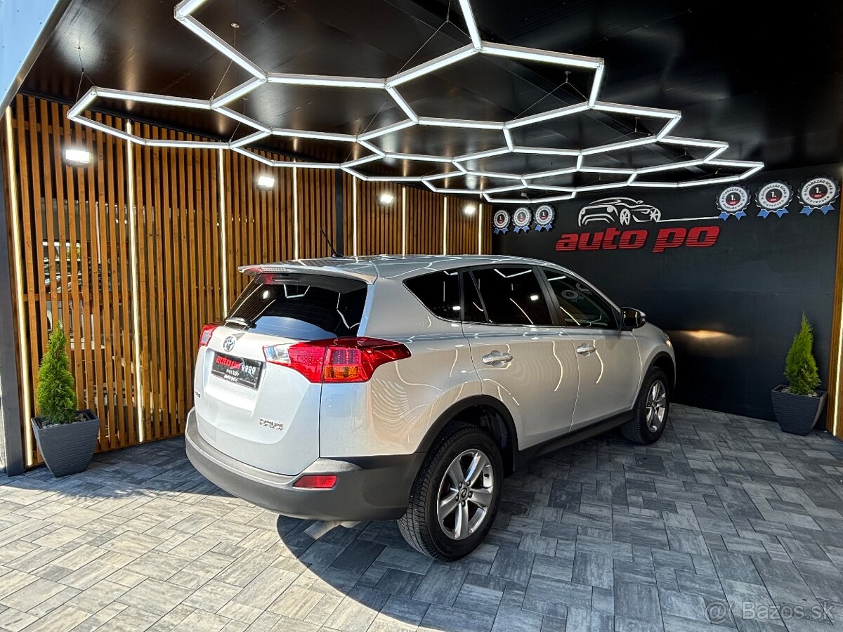 Toyota RAV4 2.0 l D-4D Active - 6