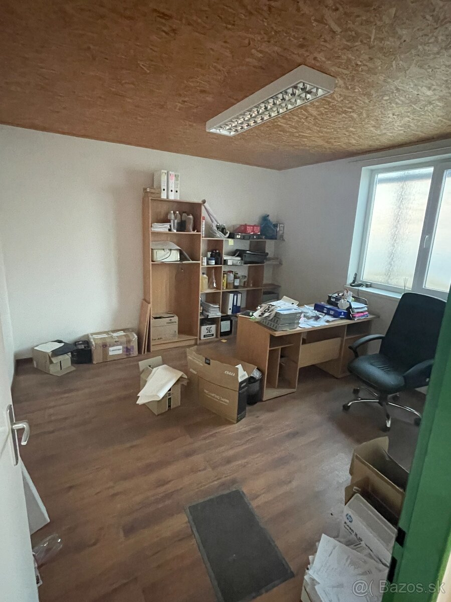Prenájom 140m2 obchodného priestoru Lučenec - 6