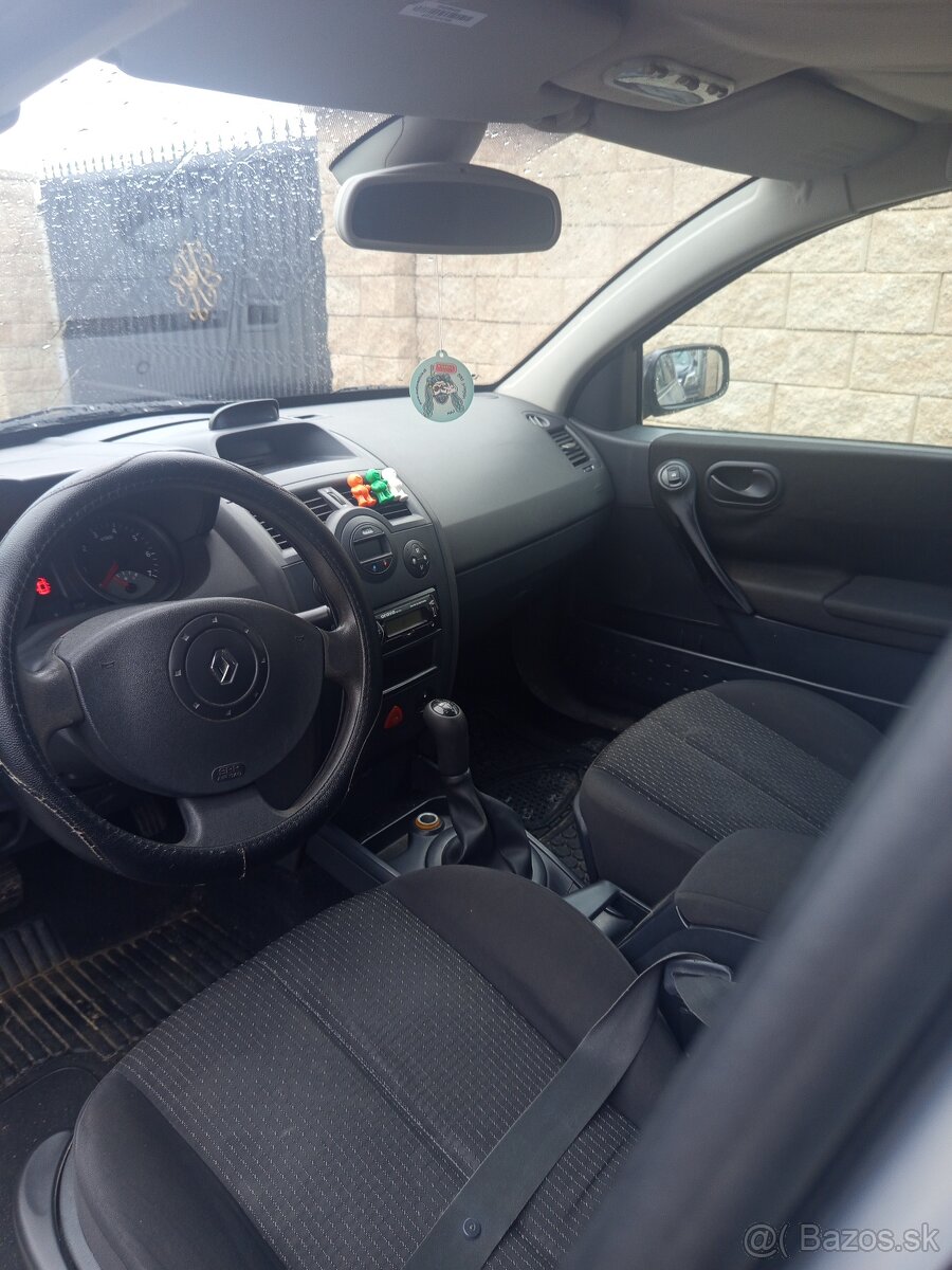 Predám Renault Megane - 6
