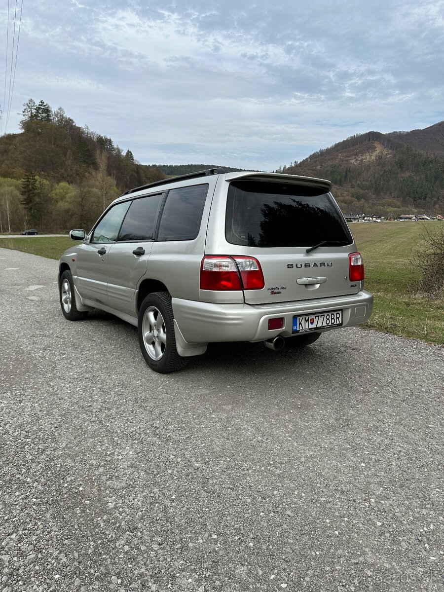 Subaru Forester SF 2.0 S-turbo - 6