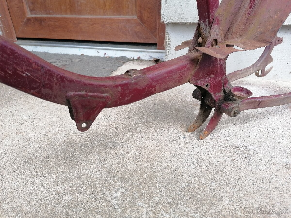 Predám rám so zadnou vidlicou na Jawa 555 - 6