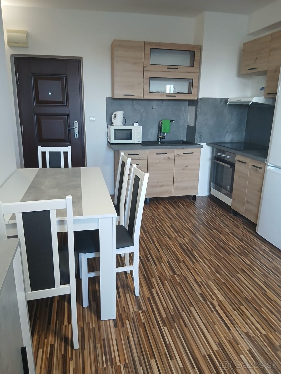 prenájom bytu Bratislava - 6