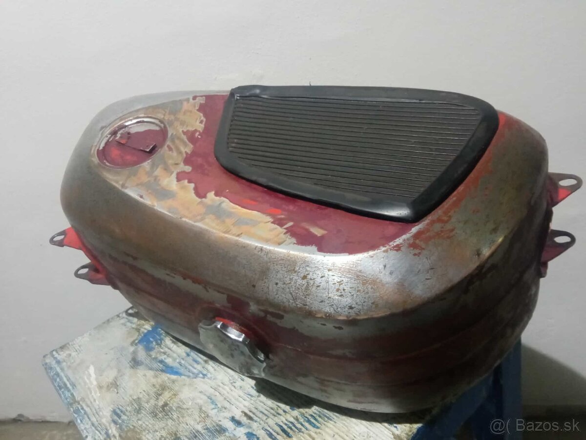 ČZ 175/477 nádrž - 6