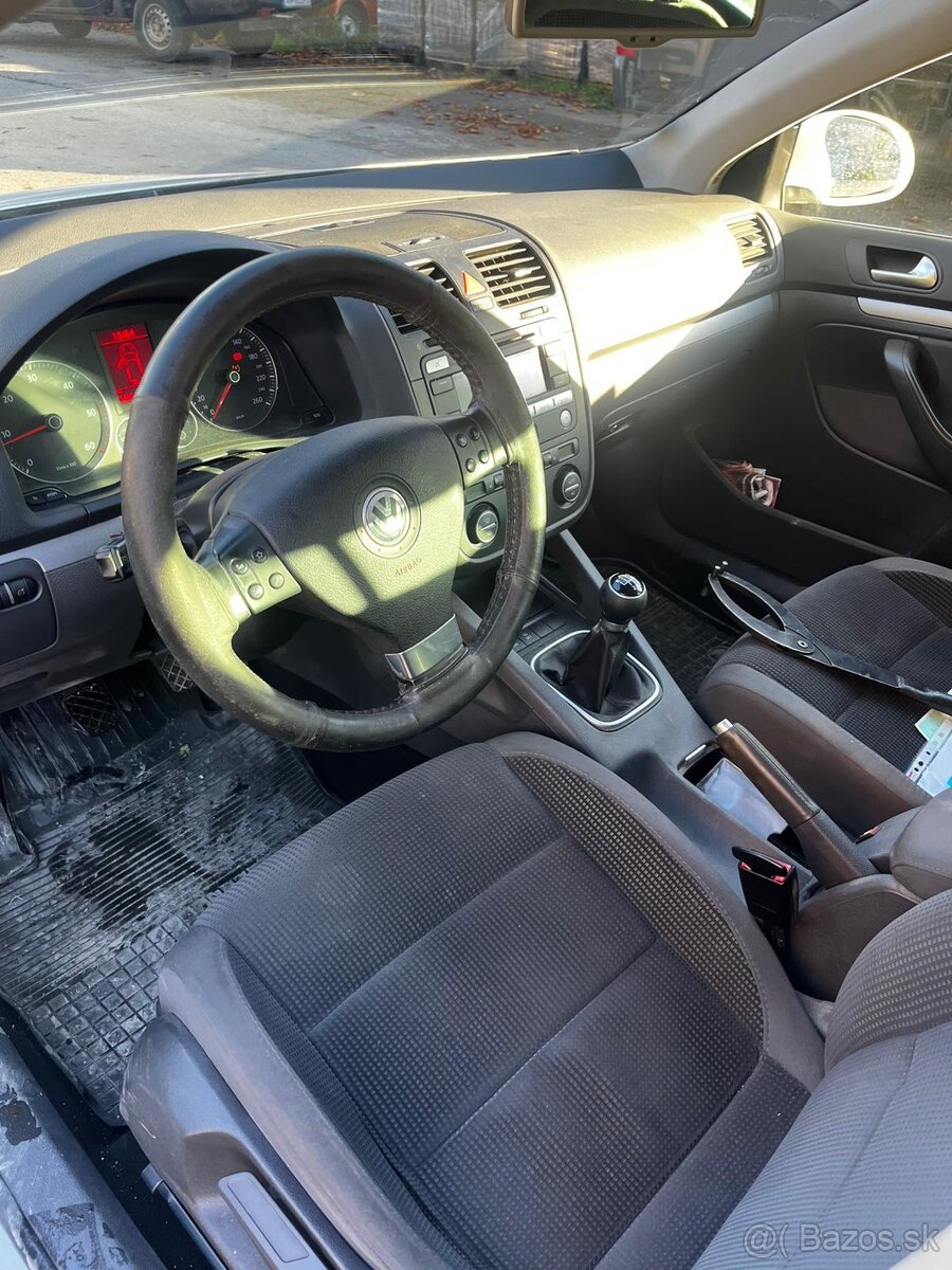 Rozpredám volkswagen golf 5 variant, kufrove dvere predané - 6