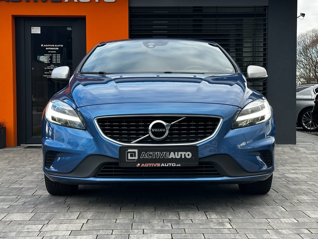 Volvo V40 R-Design D3 2.0 150k A/T - 6