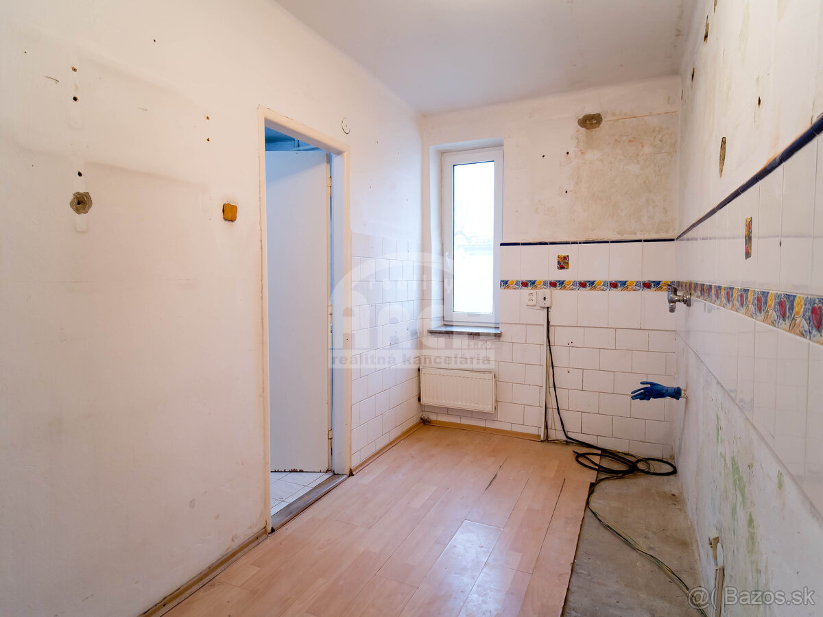 Tehlový 3- izbový byt s pozemkom na ulici S. Chalupku v Mi - 6