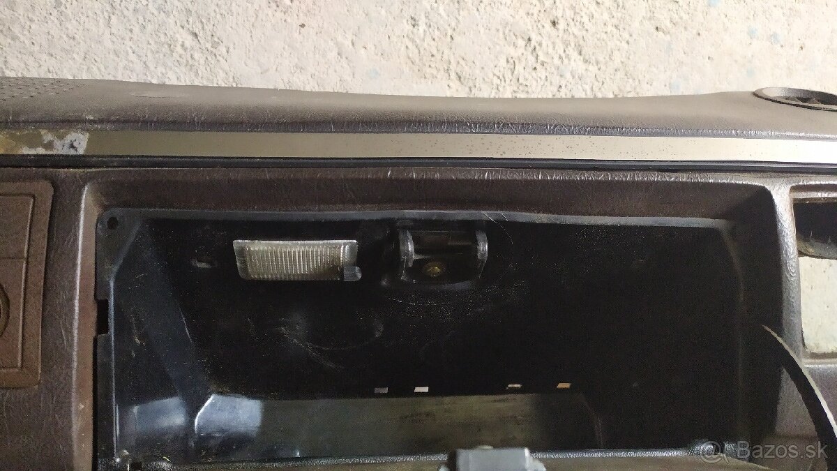 Palubná doska Golf Mk1 model A - 6