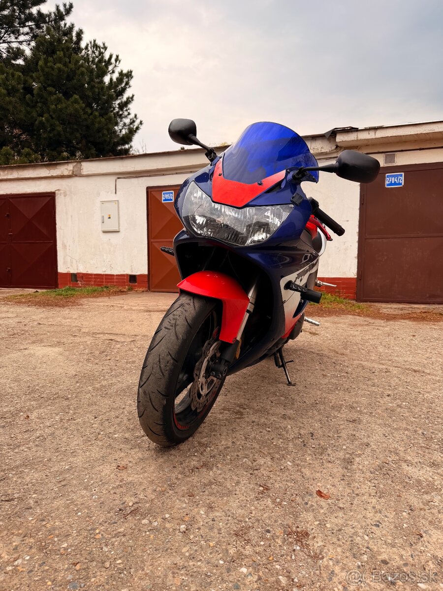 Predám Honda CBR 929 - 6